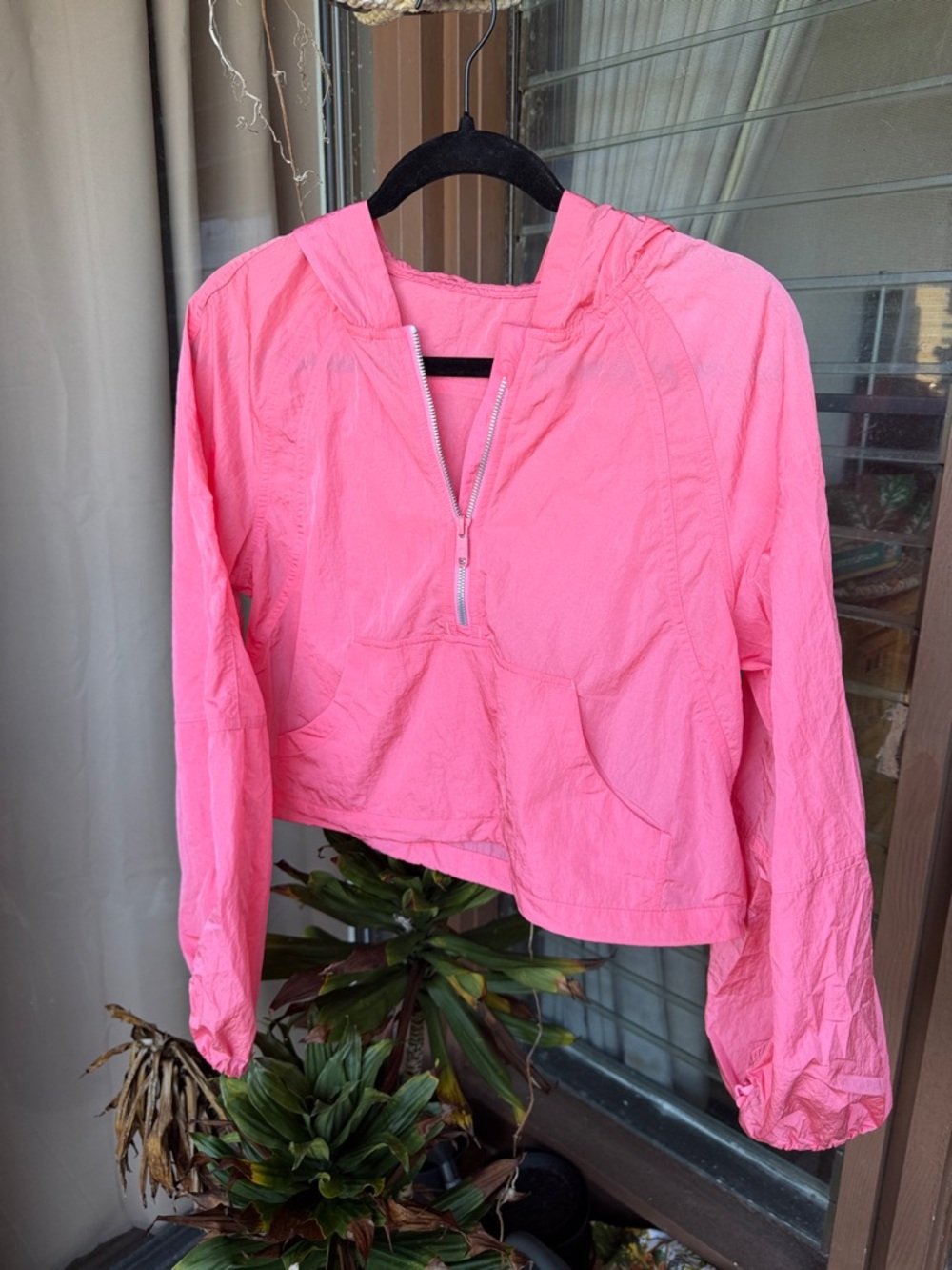 Lululemon Cropped Pink Hooded Windbreaker/rain Jacket